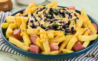 Recetas 20 Salchipapina con frejol y Cheddar