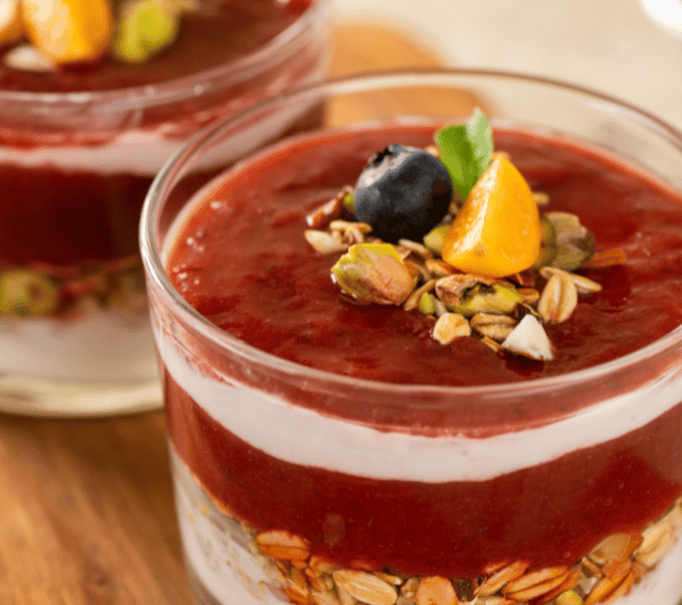 Parfait con mermelada de frutilla